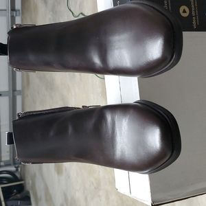 Calvin Klein Men shoes (shoes has been worn once & no box)